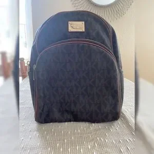 Brand new barely used Michael Kors back pack. Sheila Medium Logo Backpack in BROWN - Sale | Michael Kors [US] main image 3